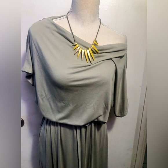 MainStrip Sage, Boat Neckline, Double Slit Maxi Dress. Will fit SZ Small & Med - Picture 12 of 16